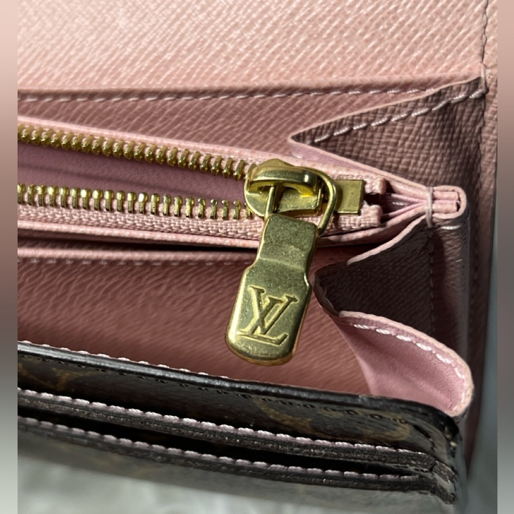 ❌SOLD❌ Louis Vuitton Monogram Canvas Sarah Wallet with Pink Interior Authentic - Picture 9 of 10
